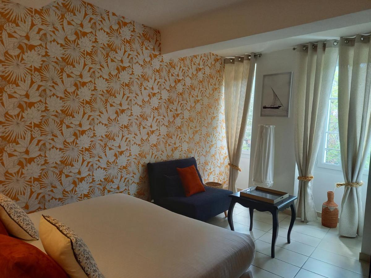 Hotel Restaurant Notre Dame Collobrières Kültér fotó