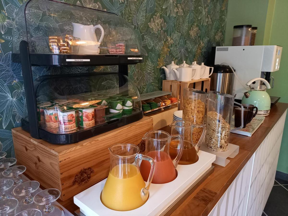 Hotel Restaurant Notre Dame Collobrières Kültér fotó