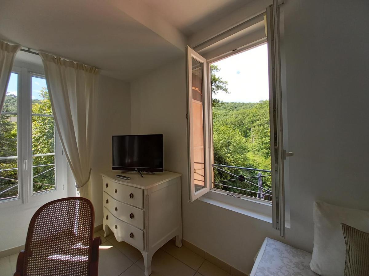 Hotel Restaurant Notre Dame Collobrières Kültér fotó